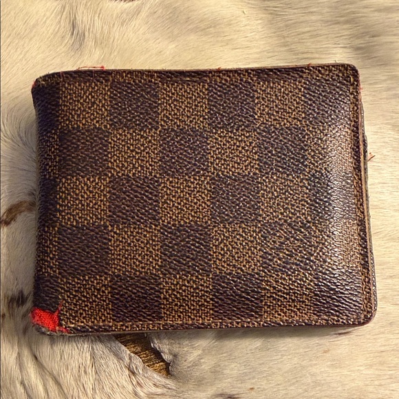 Pre owned LV wallets and Luggage tag - Picture 8 of 12